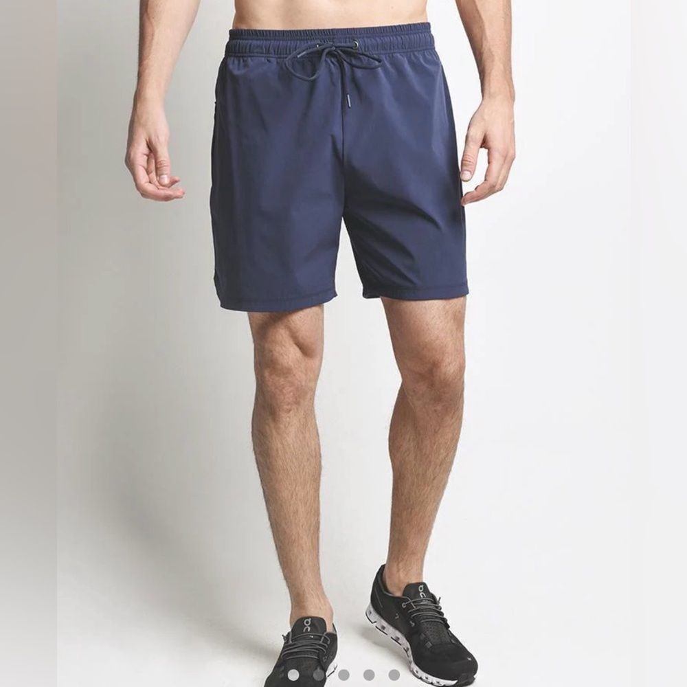 Rhône The Fletch Men's Navy Swim Trunks Sz L 6”